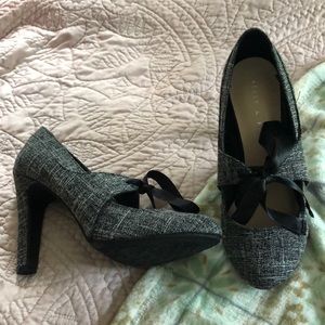 NWT Kelly & Katie Heels, Never Worn